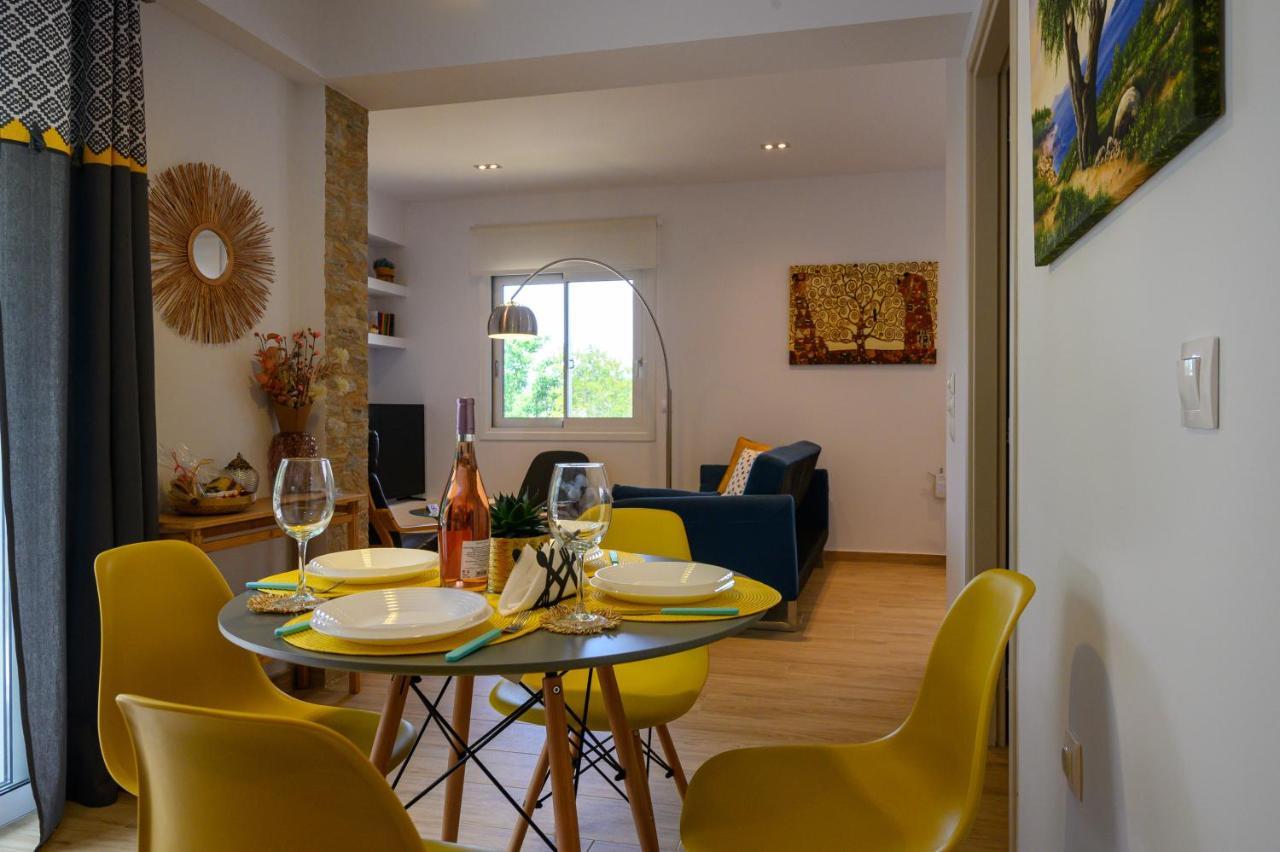 Chic Apartment In Nature, 5-Min Walk To The Beach Kalamata Esterno foto