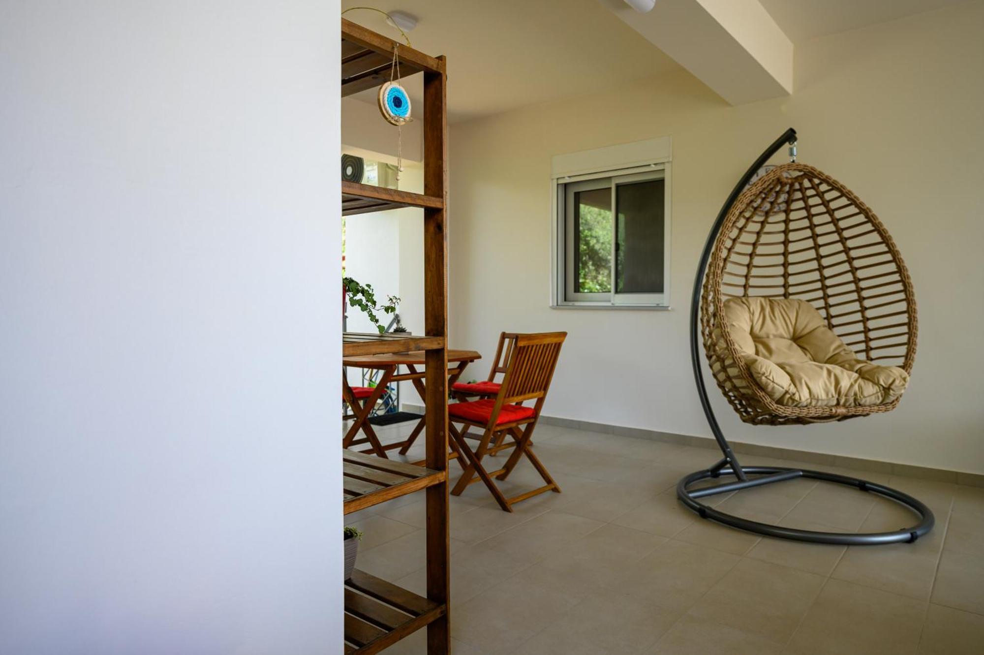 Chic Apartment In Nature, 5-Min Walk To The Beach Kalamata Esterno foto