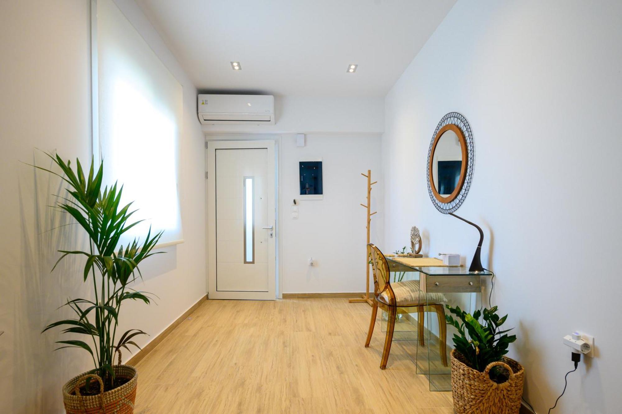 Chic Apartment In Nature, 5-Min Walk To The Beach Kalamata Esterno foto