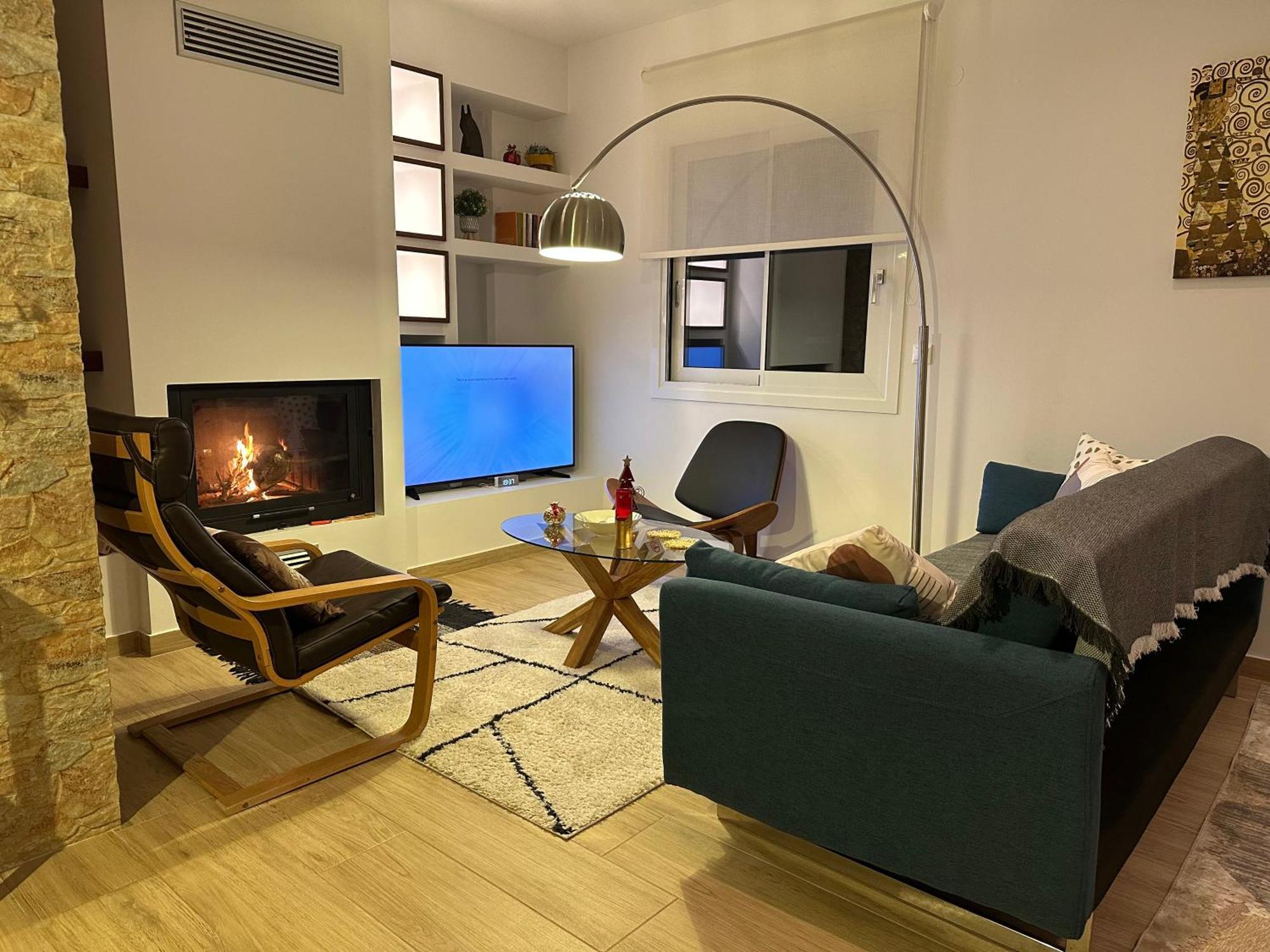 Chic Apartment In Nature, 5-Min Walk To The Beach Kalamata Esterno foto